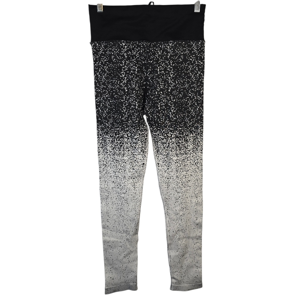 NWOT Athleta Flurry Ombre Tights in black and white ribbed seamless fabric SizeM
